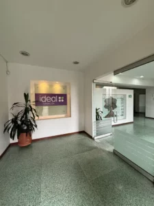 Espacios en arriendo 18 12